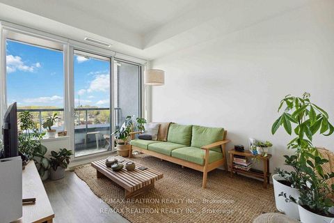 Photo 1 at 315 - 185 Deerfield Road, Central Newmarket, Newmarket