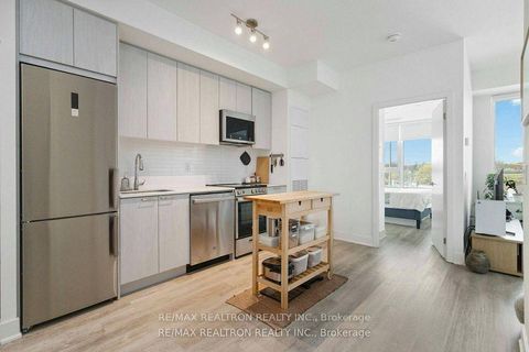 Photo 10 at 315 - 185 Deerfield Road, Central Newmarket, Newmarket