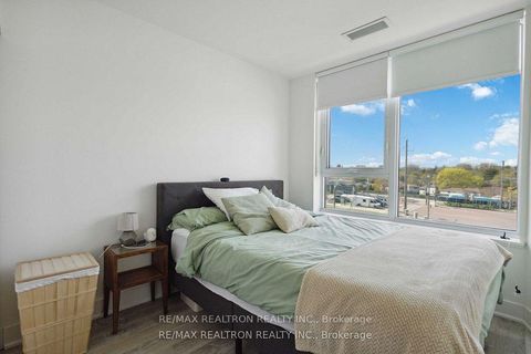 Photo 12 at 315 - 185 Deerfield Road, Central Newmarket, Newmarket