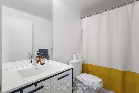 Photo 13 at 315 - 185 Deerfield Road, Central Newmarket, Newmarket