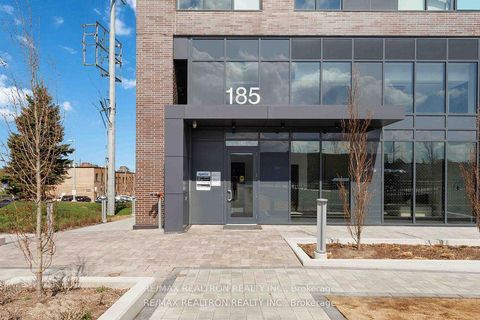 Photo 27 at 315 - 185 Deerfield Road, Central Newmarket, Newmarket