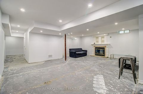 Photo 23 at 351 Fairway Gardens, Glenway Estates, Newmarket