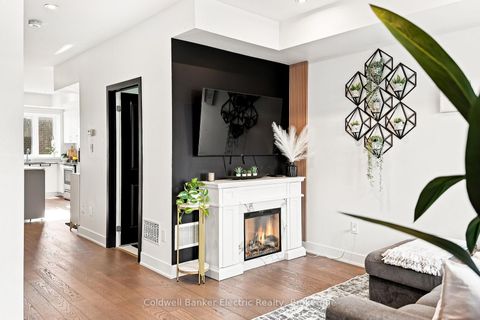 Photo 7 at 42 William Duncan Road, CFB, Toronto