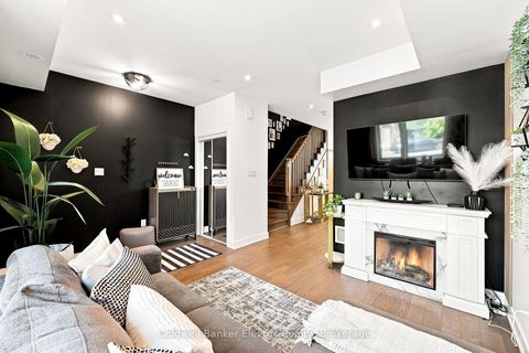 Photo 8 at 42 William Duncan Road, CFB, Toronto