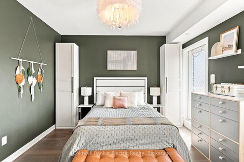 Photo 27 at 42 William Duncan Road, CFB, Toronto
