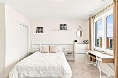 Photo 32 at 42 William Duncan Road, CFB, Toronto