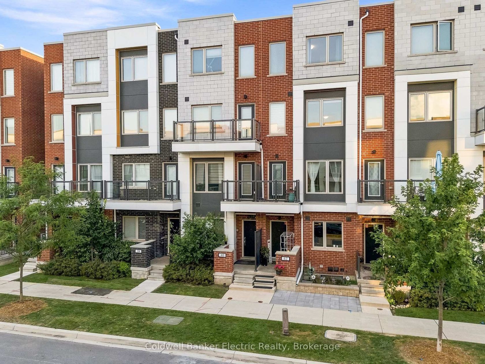 42 William Duncan Road, CFB, Toronto 