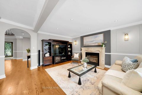 Photo 11 at 3 Castlehill Road, Maple, Vaughan