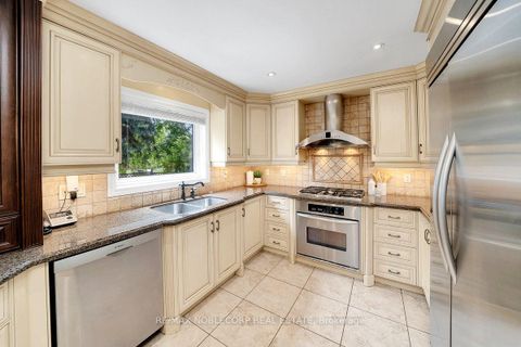 Photo 15 at 3 Castlehill Road, Maple, Vaughan