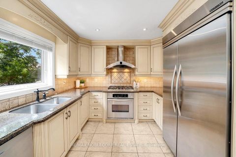 Photo 16 at 3 Castlehill Road, Maple, Vaughan