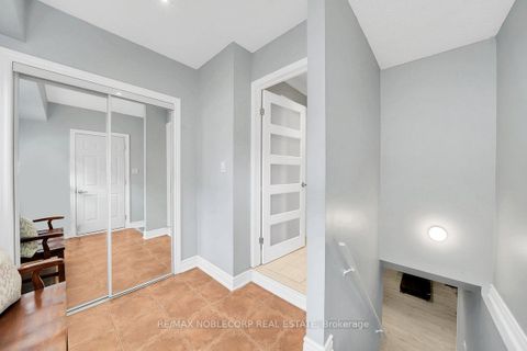 Photo 19 at 3 Castlehill Road, Maple, Vaughan