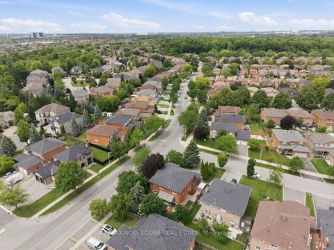 Photo 43 at 3 Castlehill Road, Maple, Vaughan