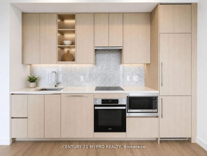 Photo 2 at 506 - 95 Mcmahon Drive, Bayview Village, Toronto