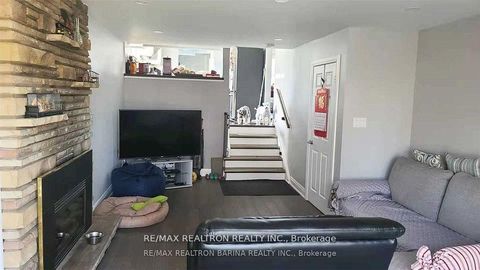 Photo 1 at 157 Darlingside Drive, West Hill, Toronto