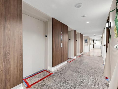 Photo 5 at 309 - 80 Queens Wharf Road, Waterfront Communities C1, Toronto