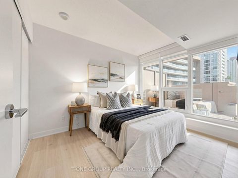 Photo 25 at 309 - 80 Queens Wharf Road, Waterfront Communities C1, Toronto