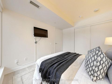 Photo 29 at 309 - 80 Queens Wharf Road, Waterfront Communities C1, Toronto