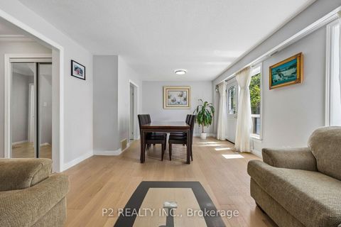 Photo 5 at 22-25 Gosford Blvd. Boulevard N, York University Heights, Toronto