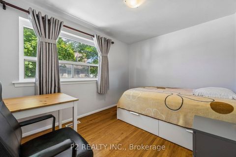 Photo 11 at 22-25 Gosford Blvd. Boulevard N, York University Heights, Toronto