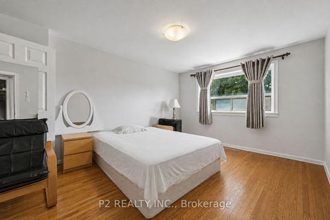 Photo 12 at 22-25 Gosford Blvd. Boulevard N, York University Heights, Toronto