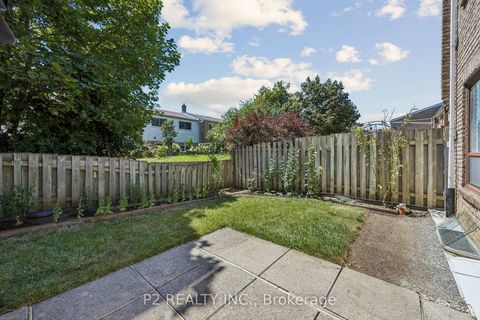 Photo 15 at 22-25 Gosford Blvd. Boulevard N, York University Heights, Toronto