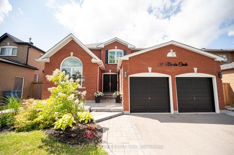 Photo 2 at 139 Rhodes Circle, Glenway Estates, Newmarket