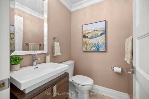 Photo 5 at 139 Rhodes Circle, Glenway Estates, Newmarket