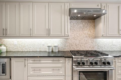 Photo 9 at 139 Rhodes Circle, Glenway Estates, Newmarket