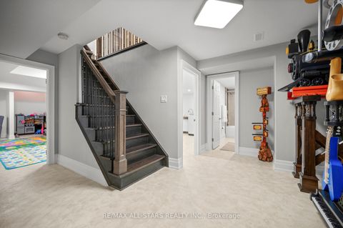 Photo 33 at 139 Rhodes Circle, Glenway Estates, Newmarket