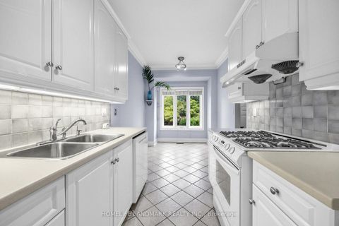 Photo 12 at B - 2283 Lake Shore Boulevard W, Mimico, Toronto