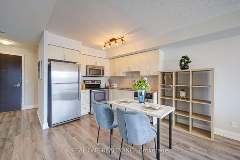Photo 11 at 707 - 372 Highway 7 E Way, Doncrest, Richmond Hill