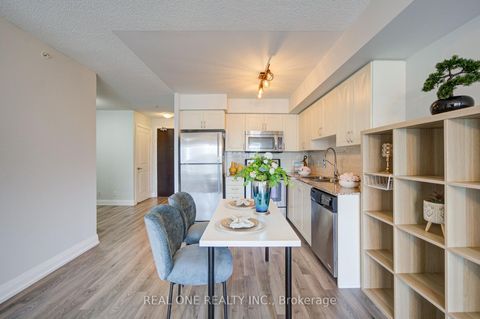 Photo 12 at 707 - 372 Highway 7 E Way, Doncrest, Richmond Hill