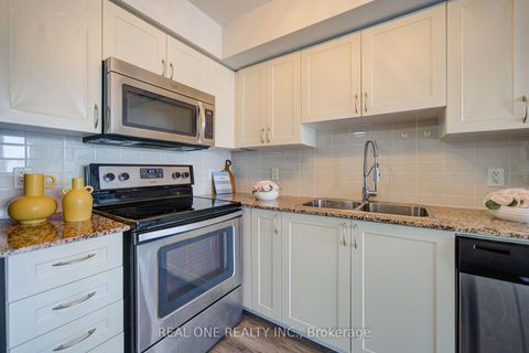 Photo 13 at 707 - 372 Highway 7 E Way, Doncrest, Richmond Hill