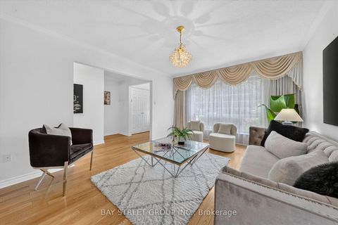 Photo 7 at 95 TINETA Crescent, Malvern West, Toronto