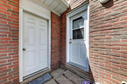 Photo 34 at 95 TINETA Crescent, Malvern West, Toronto