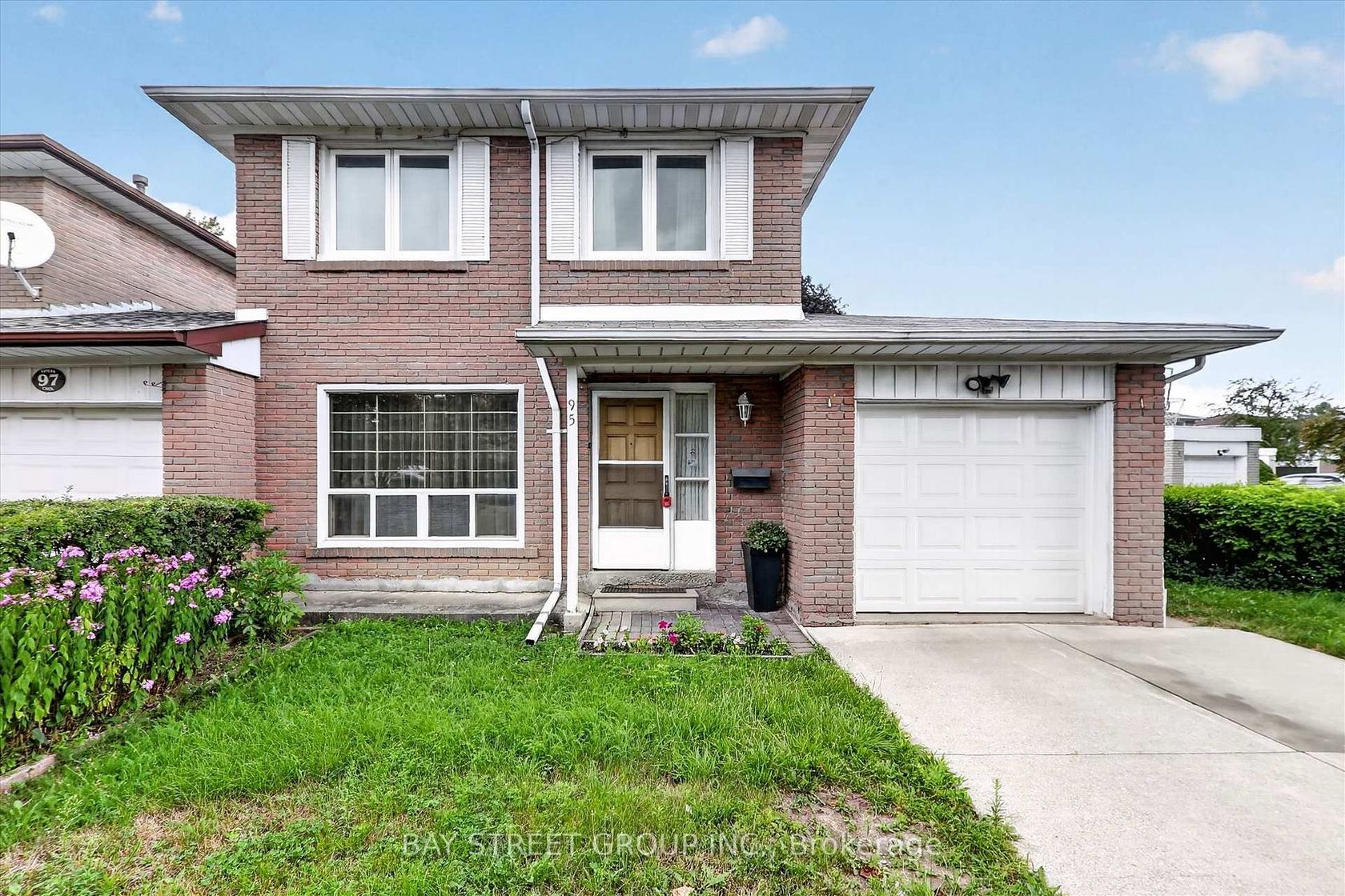 95 TINETA Crescent, Malvern West, Toronto 