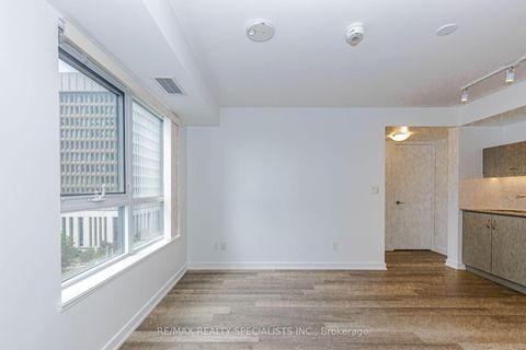 Photo 9 at 604 - 181 Huron Street, Chinatown, Toronto