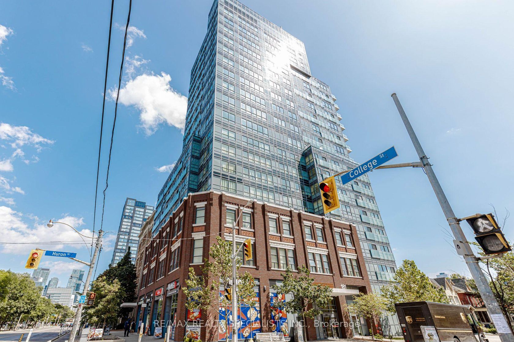 604 - 181 Huron Street, Chinatown, Toronto 