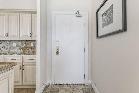 Photo 5 at PH2 - 25 Grenville Street, Bay Street Corridor, Toronto