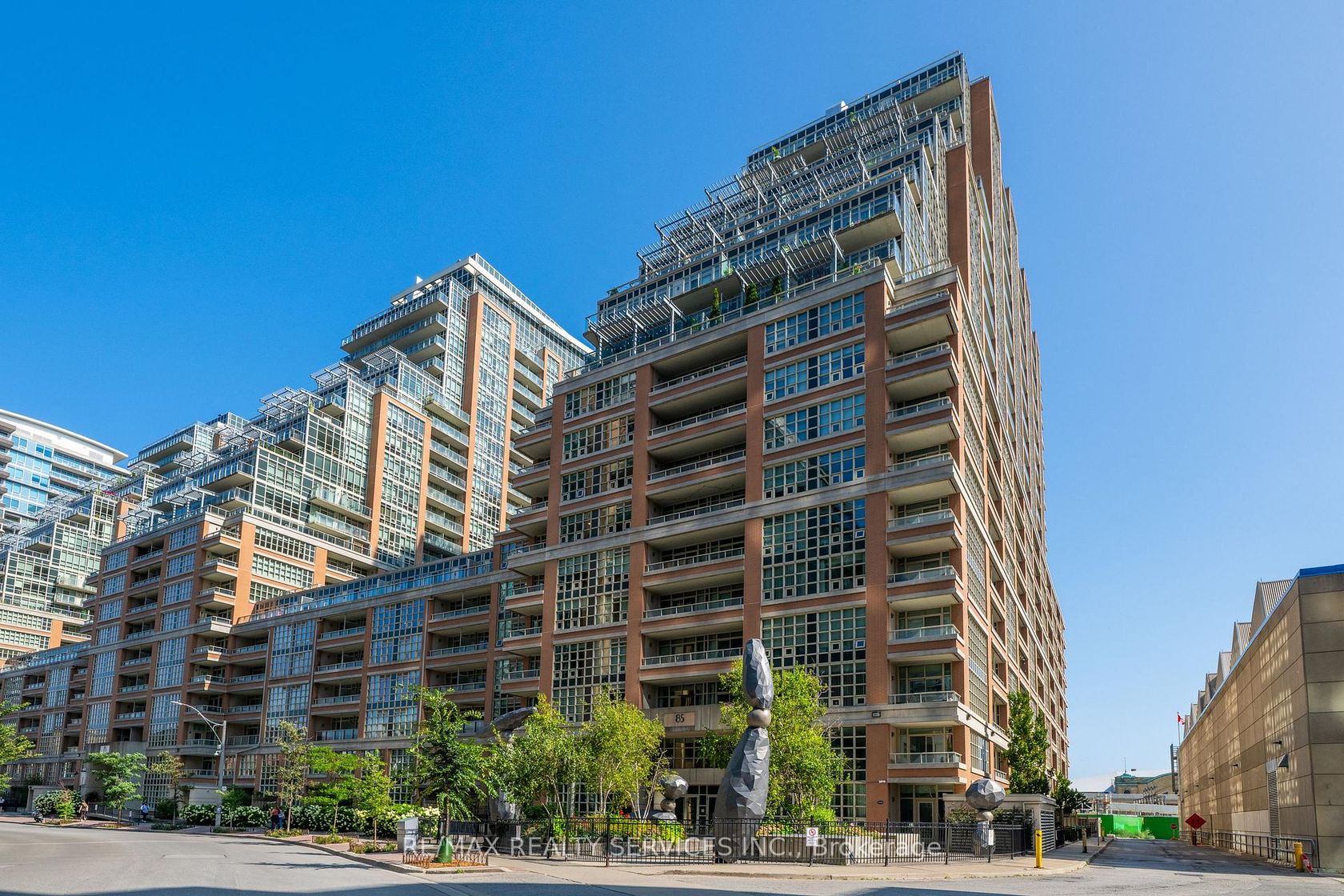 1802 - 85 East Liberty Street, Niagara, Toronto 