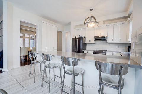 Photo 14 at 56 Botelho Circle, Bayview Southeast, Aurora