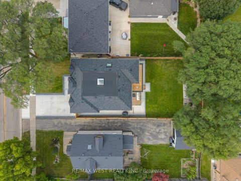 Photo 3 at 46 Golfdown Drive, Old Rexdale, Toronto