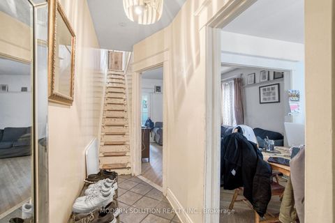 Photo 4 at 2 Rockwell Avenue, Pellam Park, Toronto