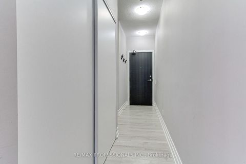 Photo 6 at 710 - 33 Charles Street E, Yonge Corridor, Toronto