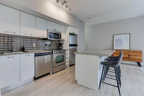 Photo 8 at 710 - 33 Charles Street E, Yonge Corridor, Toronto