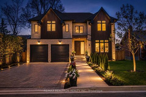 Photo 1 at 28 Ternhill Crescent, Don Mills, Toronto