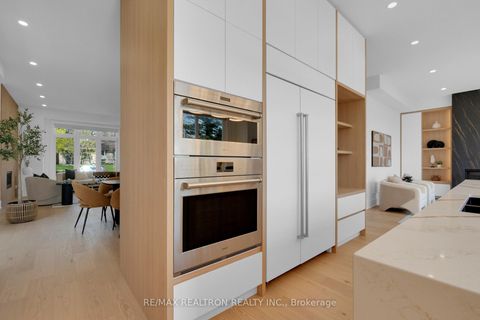Photo 18 at 28 Ternhill Crescent, Don Mills, Toronto