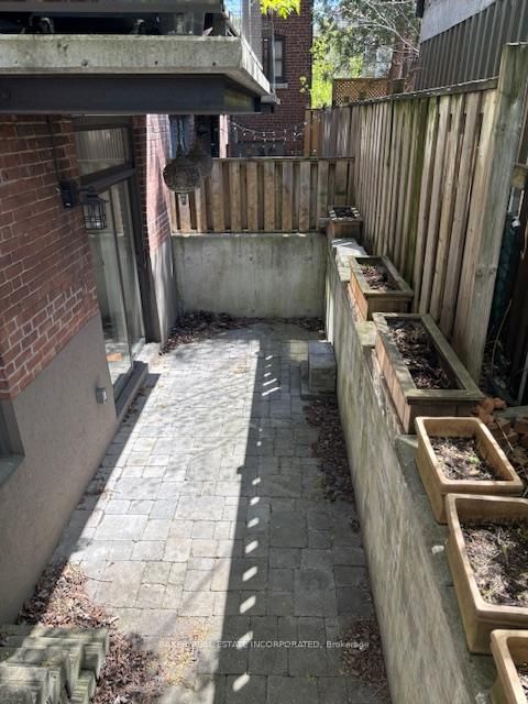 Photo 25 at 107 - 152 Annette Street, Junction Area, Toronto