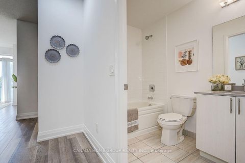 Photo 3 at 522 - 3121 Sheppard Avenue E, Sullivan, Toronto