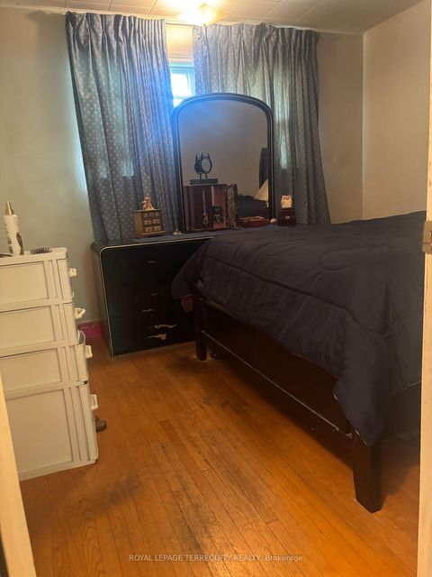 Photo 4 at 73 Aragon Avenue, Sullivan, Toronto